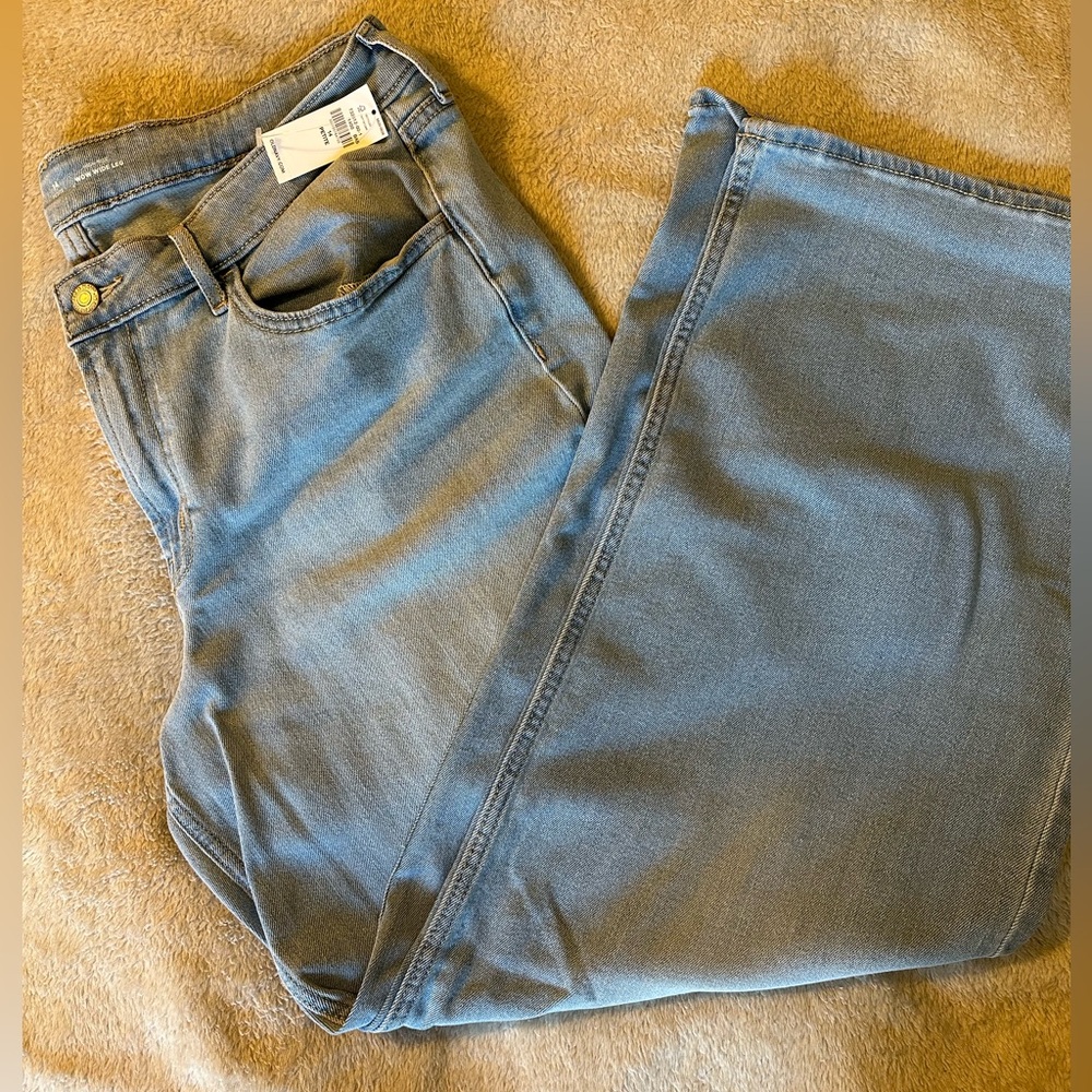 Old Navy Light Blue Wide Leg High Rise Jeans